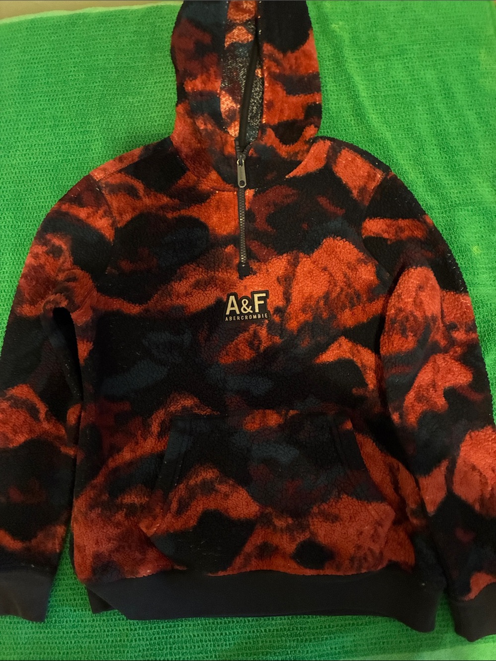 Abercrombie & Fitch Red and Black Plush Half-Zip Hoodie